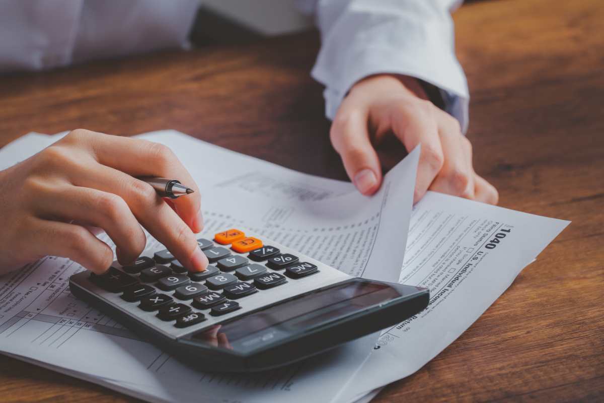 L'Inps Ti Fa Sorridere: Al Via Il Pagamento Del Bonus Da 200 Euro, Ecco A Chi Spetta 5 Documenti Fisco