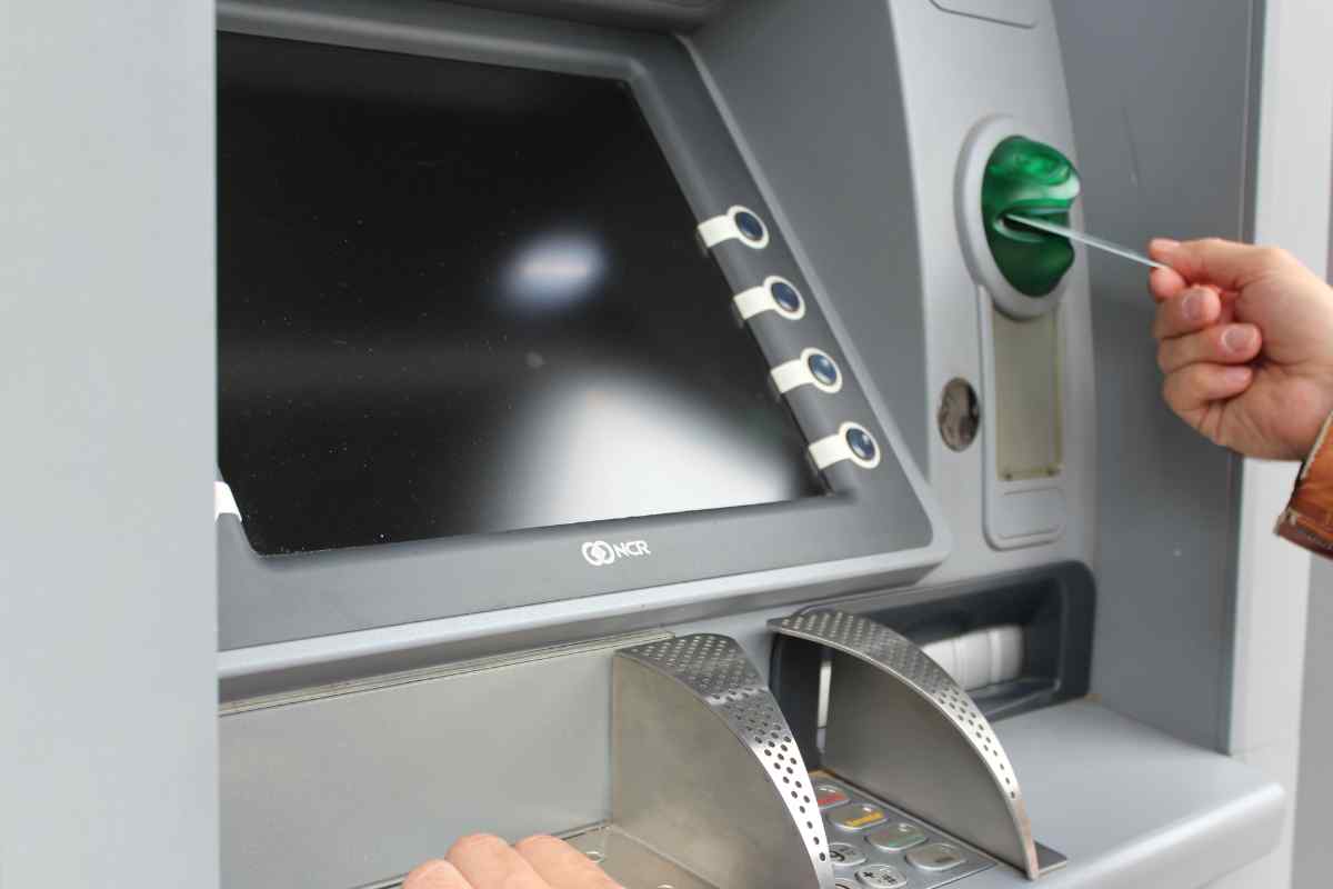 Bancomat, Cambia Tutto Dal 28 Giugno, Nuove Regole Per Prelievi E Acquisti: Come Prepararsi 5 Bancomat I Cambiamenti Si Fanno Sentire, Ecco Cosa Riguardano