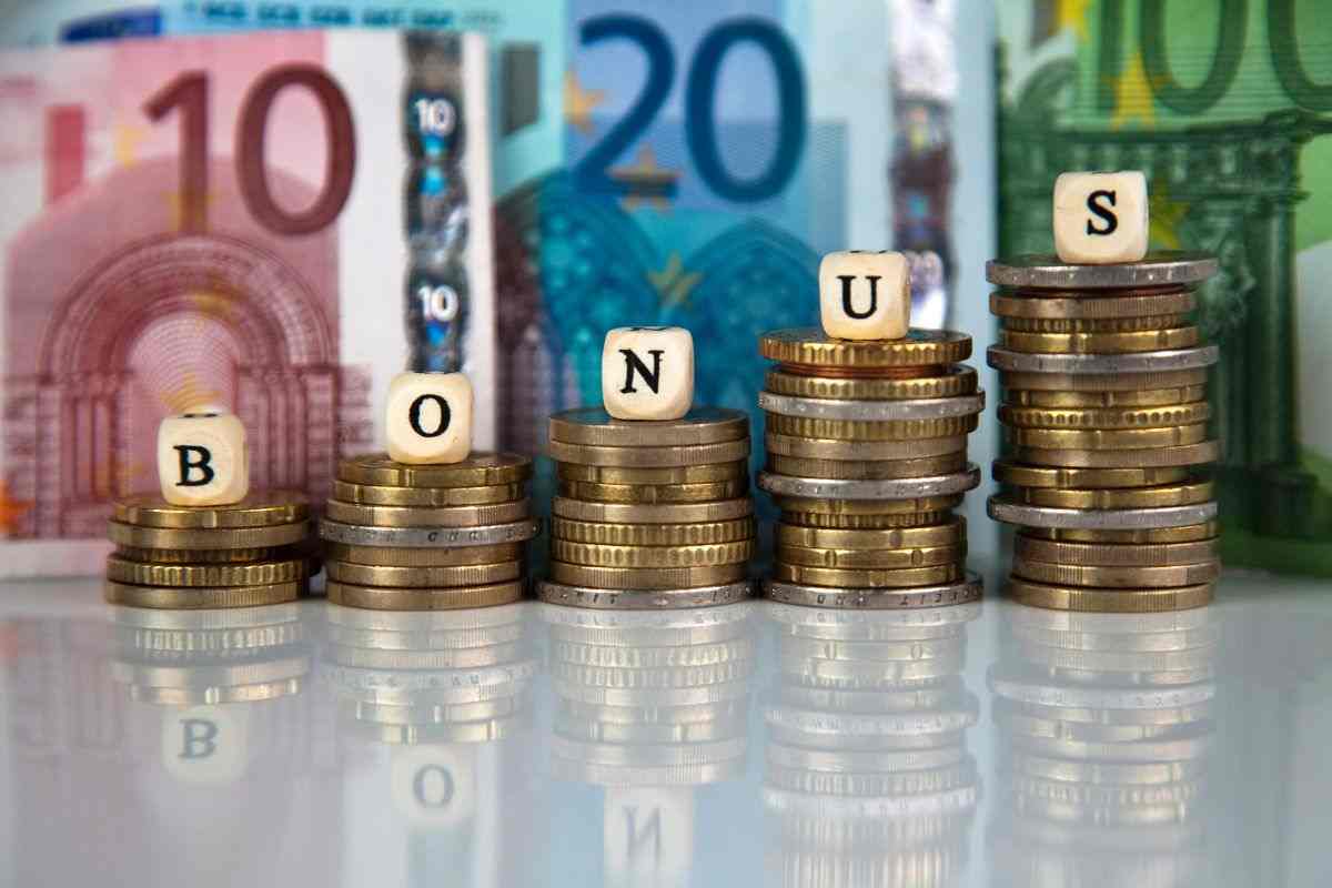 Tutti Questi Genitori Hanno Diritto Al Bonus Di Oltre 11Mila Euro: Bisogna Preparare Subito Questi Documenti 5 Genitori 11000 Euro Chi Ne Ha Diritto