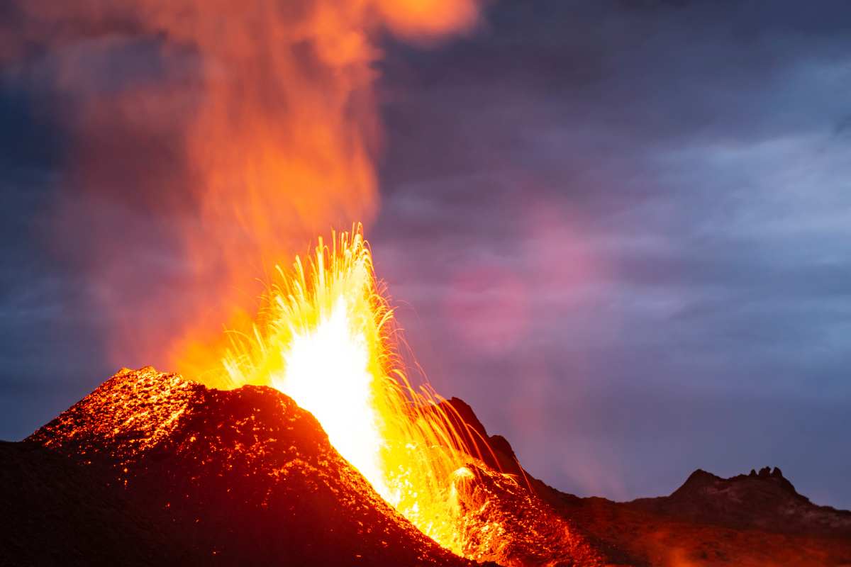 “Il Vulcano Sta Eruttando Oro”, 6.000 Euro Di Metalli Preziosi Fino A 1.000 Km Di Distanza: Cosa Sta Succedendo 5 Vulcano Sputa Oro