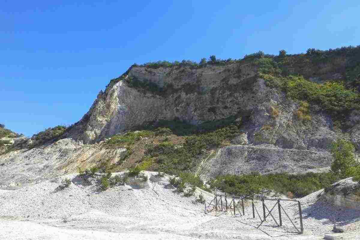 “Strade A Rischio A Napoli”, I Campi Flegrei Tornano A Far Paura: Cosa Succede 5 “Strade A Rischio A Napoli”, I Campi Flegrei Tornano A Far Paura