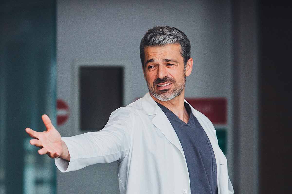 Doc - Nelle Tue Mani, Luca Argentero Vicino All'Addio? Le Ultime Anticipazioni Preoccupano 5 Doc - Nelle Tue Mani, Luca Argentero Vicino All'Addio? Tutta La Verità