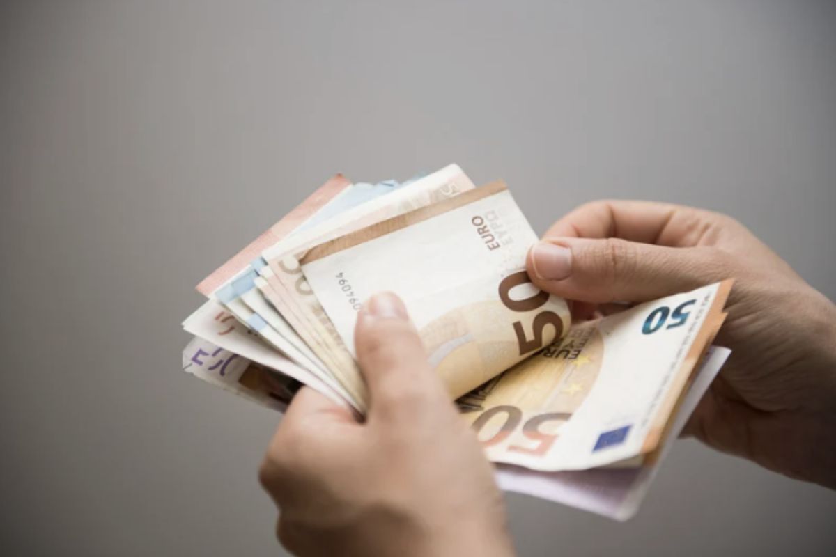 Se Coltivi Queste Piante Amiche Delle Api Ti Becchi 500 Euro Di Bonus 5 La Richiesta Per Il Bonus Agricoltura 2025 Deve Essere Effettuata Entro Il 15 Luglio 2025 Tramite Il Portale Sian,