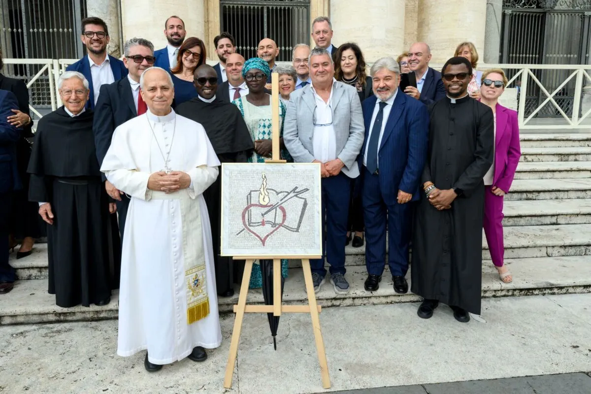 Sant’Agostino e Santa Monica entrano nella Scuola Aldobrandini: a Ostia Antica inaugurati un mosaico e una targa dedicati ai due santi
