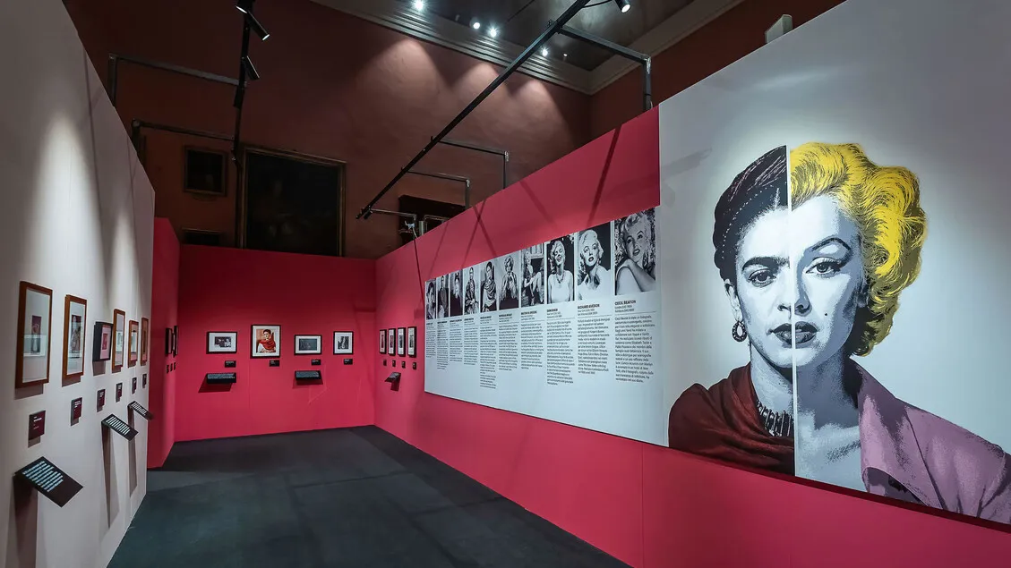 Fermo ospita la mostra fotografica ‘Vite parallele’ su Frida Kahlo e Marilyn Monroe