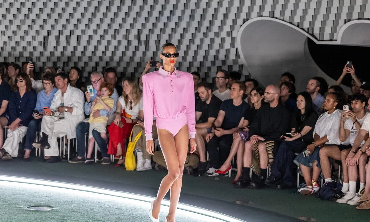 Casting e preparativi: il percorso delle modelle prima della sfilata
