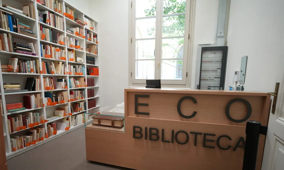 Bologna: inaugurata la Biblioteca Umberto Eco con oltre 30mila volumi