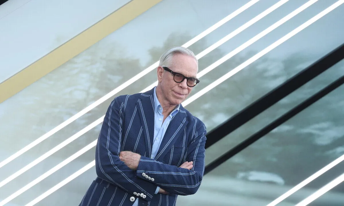 Tommy Hilfiger presenta la sua collezione all’hotel Plaza di New York