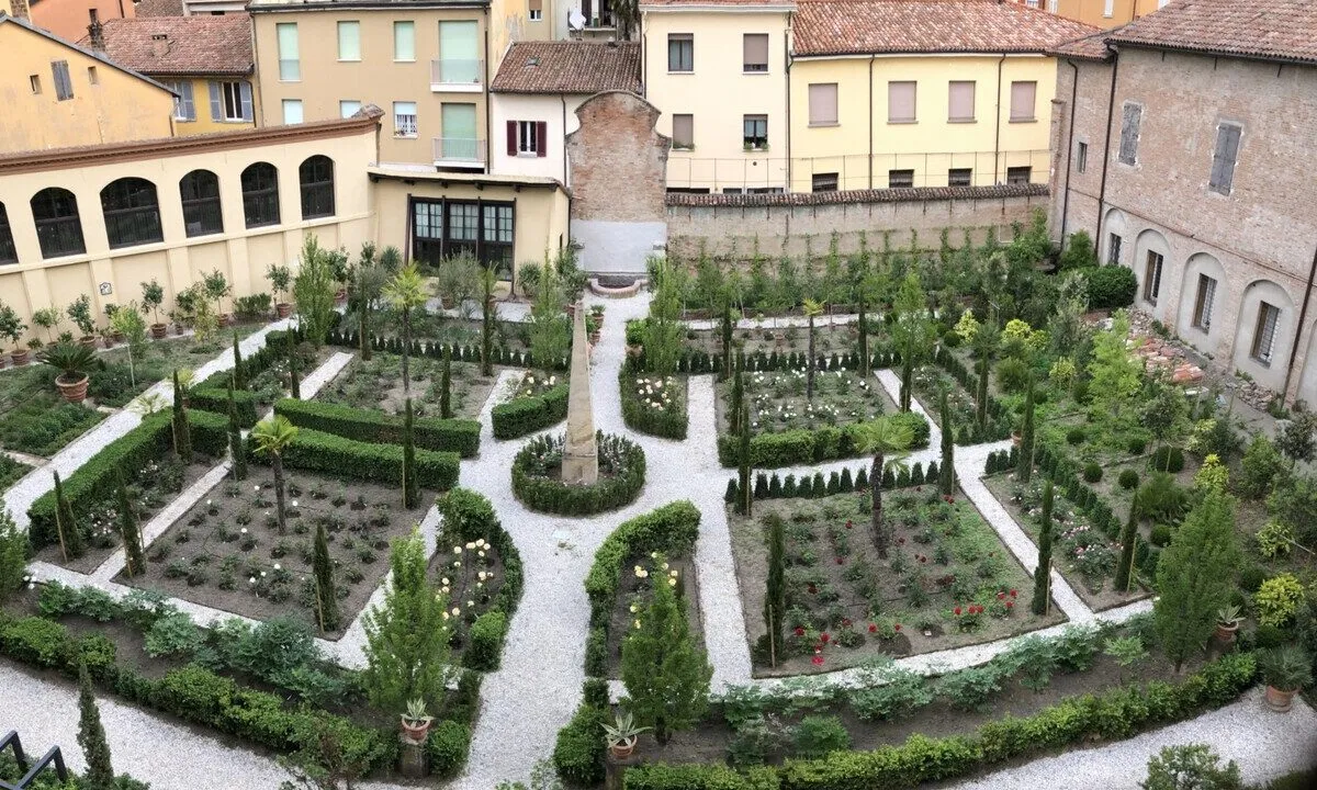Guida alla scoperta della Romagna: 150 luoghi insoliti e segreti