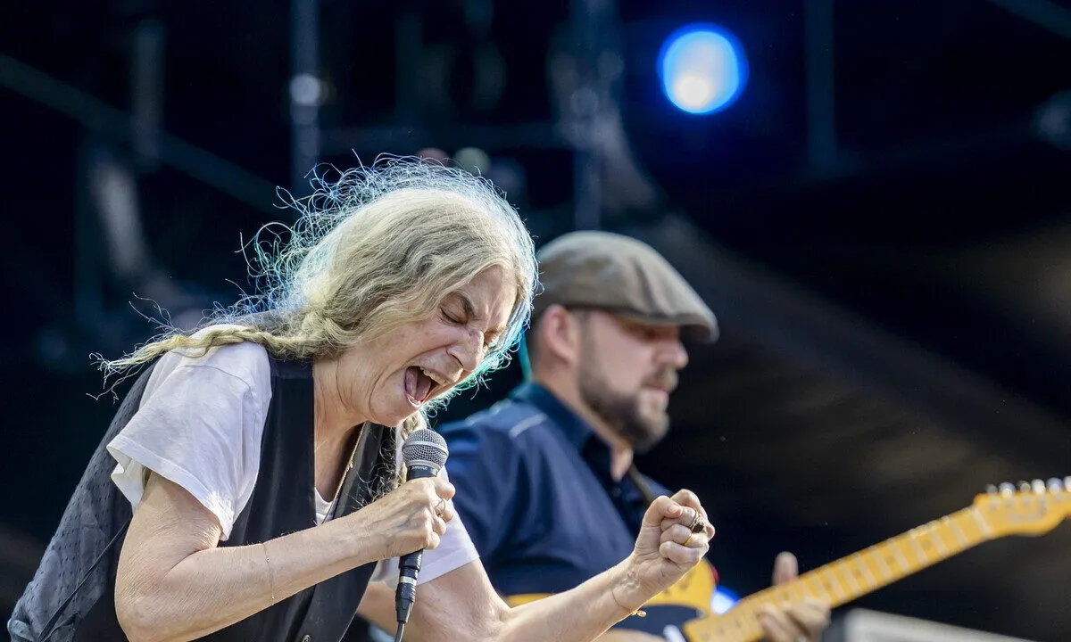 Patti Smith incanta il Circo Massimo: energia e passione sul palco