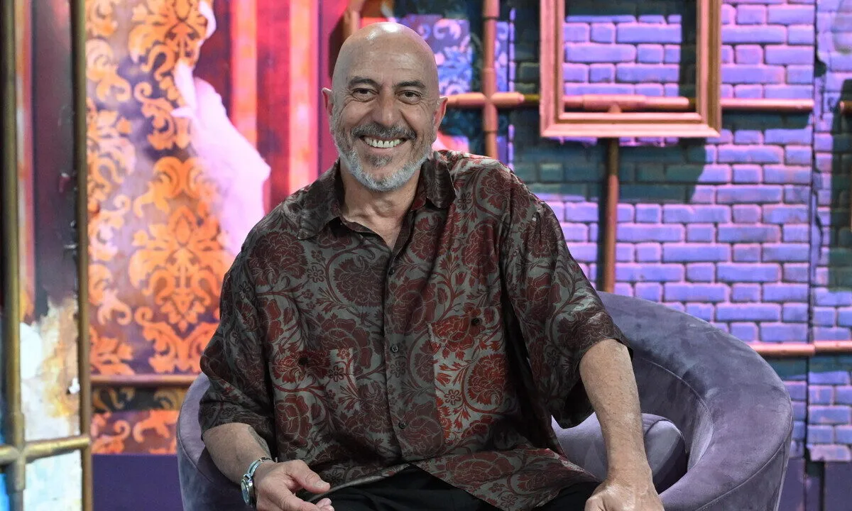 Roberto Ciufoli: dal teatro nei panni di Gesù al cinema come invisibile