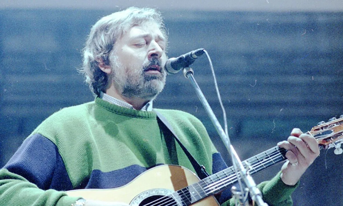 Francesco Guccini ci lascia: il Maestrone della musica italiana aveva 86 anni
