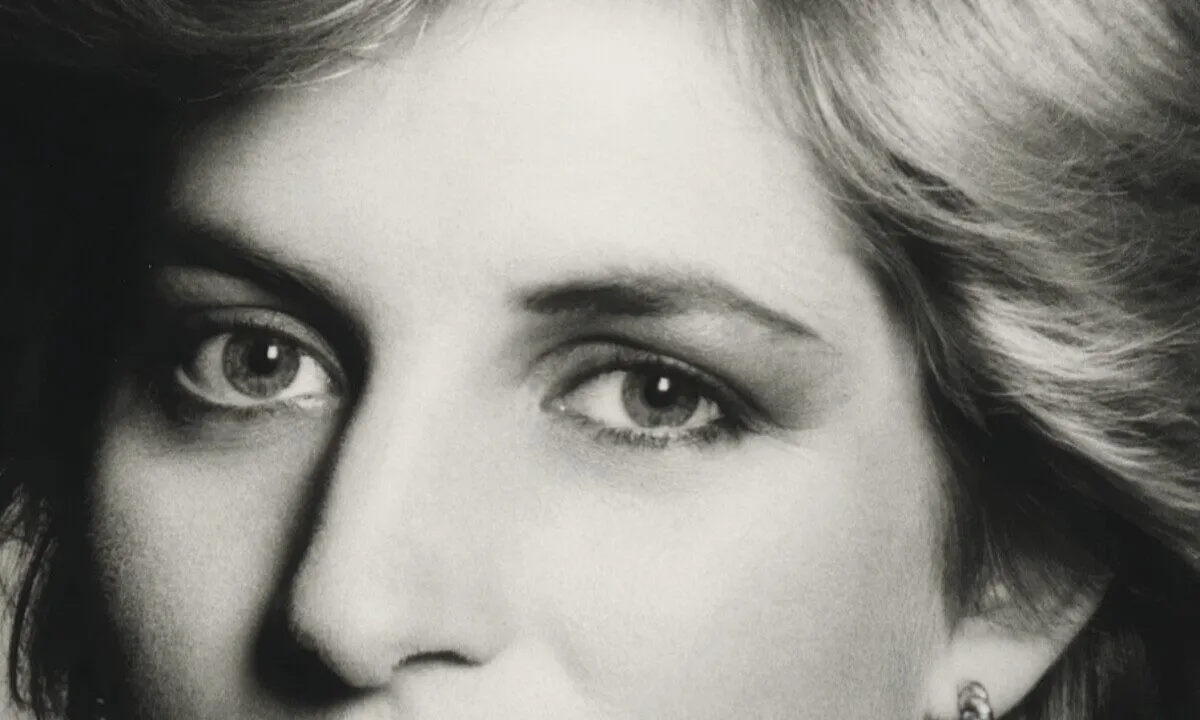 Charles Spencer racconta la verità su Lady Diana nel suo nuovo libro