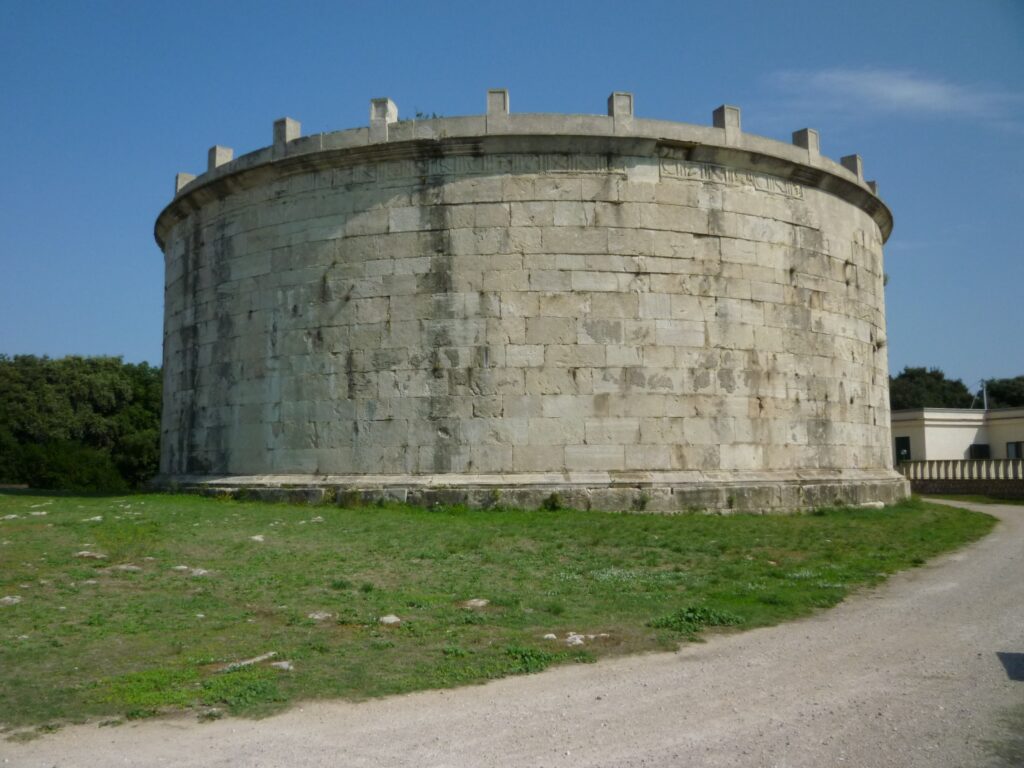 Mausoleo Di Lucio Munazio Planco