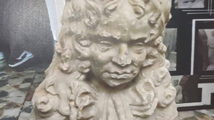 Rintracciato Busto In Marmo De