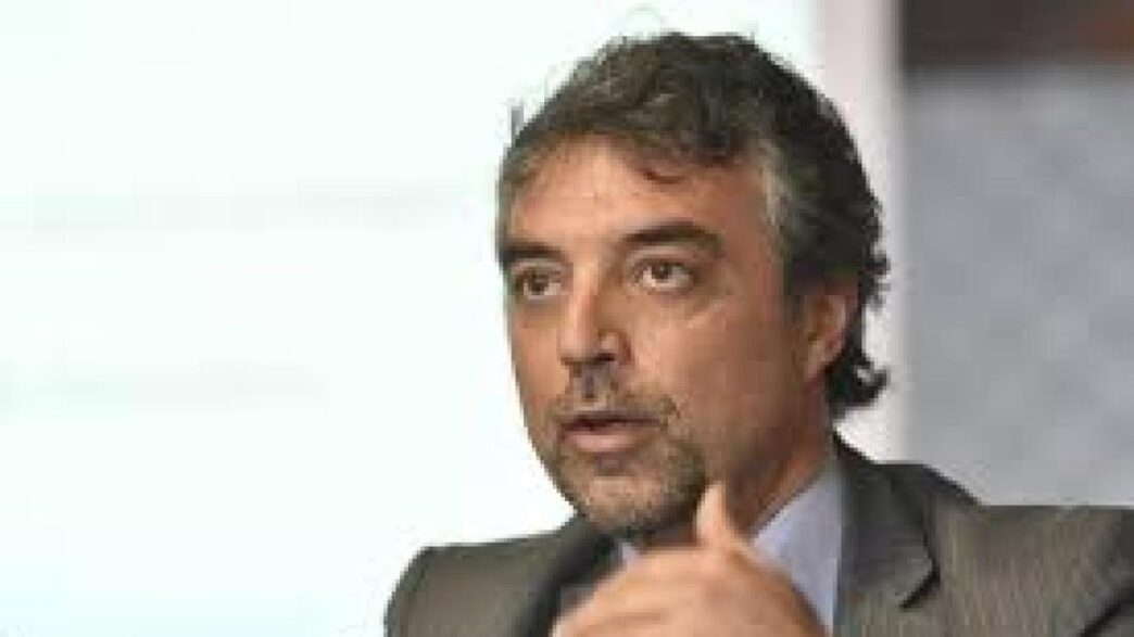 Avvocato E Professore Difende