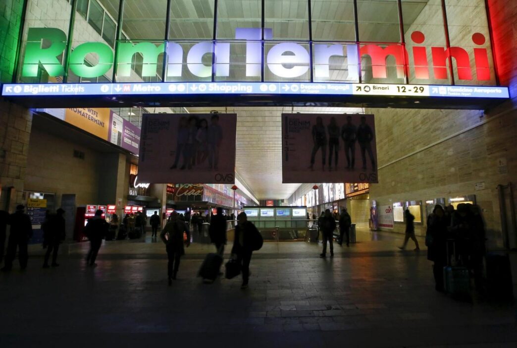 Aggressione Alla Stazione Di R