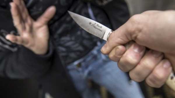 Aggressione Con Coltello A Tra