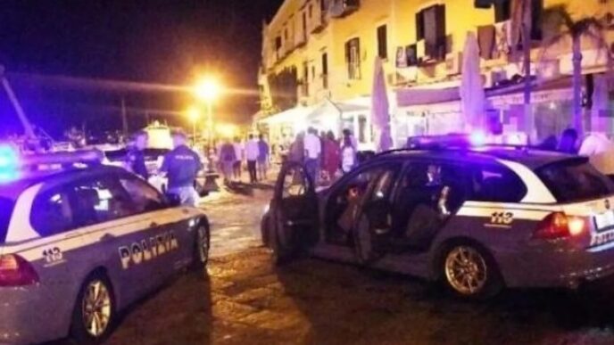 Aggressione In Piazza Antica R