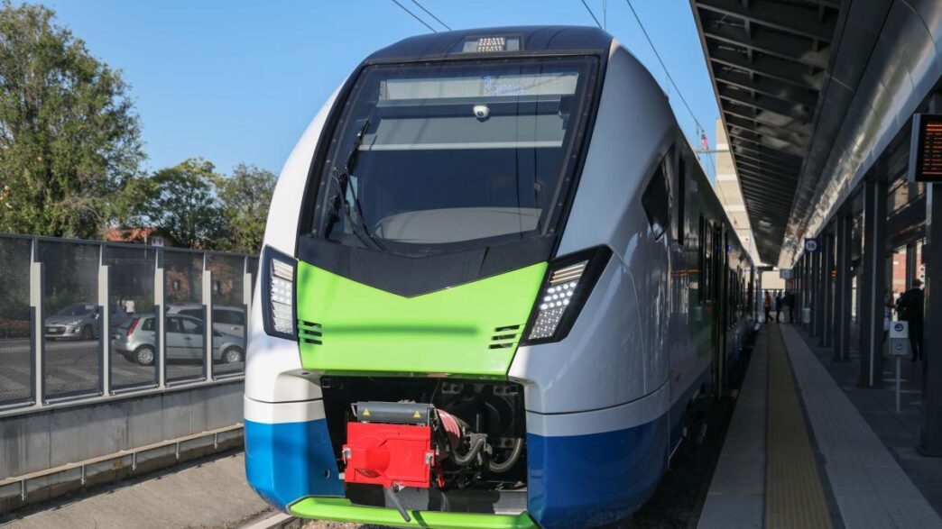 Aggressione Sul Treno Pavia Mi