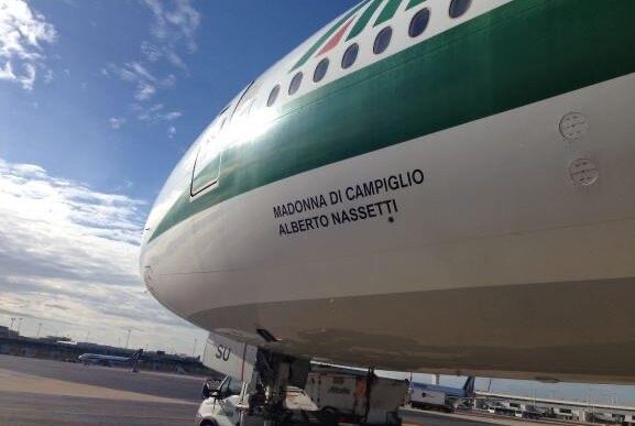 Alitalia Vende Il Boeing 777 2