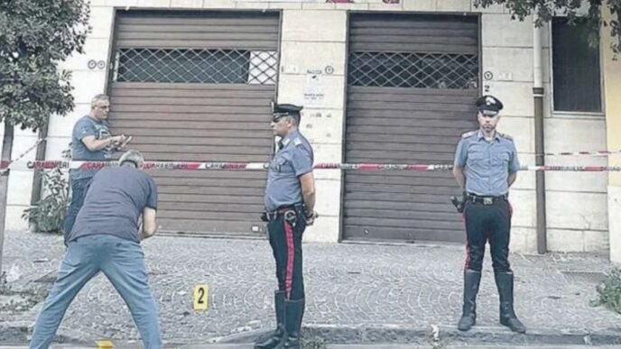 Bambino Di 5 Anni Caduto Dal B