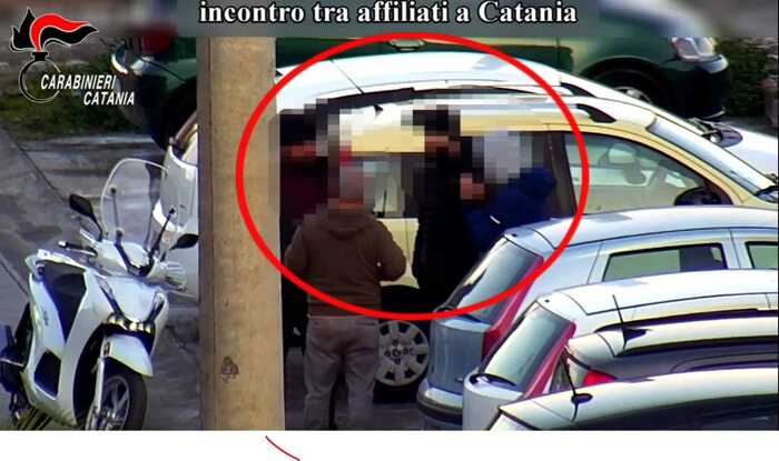 Catania Oltre 100 Carabinieri