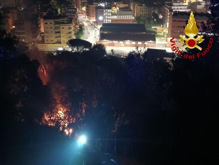 Incendio A Monte Mario Aperto