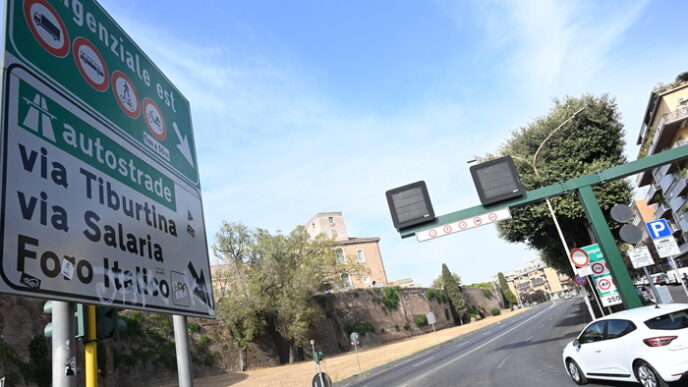 La Tangenziale Di Roma Riapre