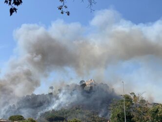 Maxi Incendio A Roma Aperta U
