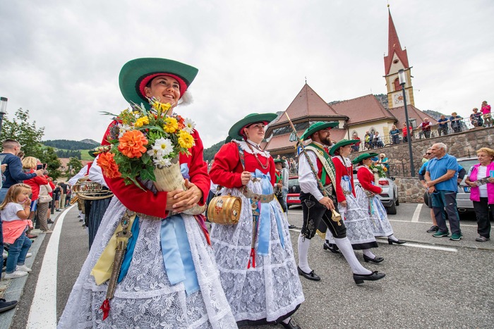 Ortisei Celebra La Cultura Lad