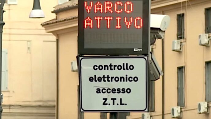 Roma Agosto Senza Ztl Notturn