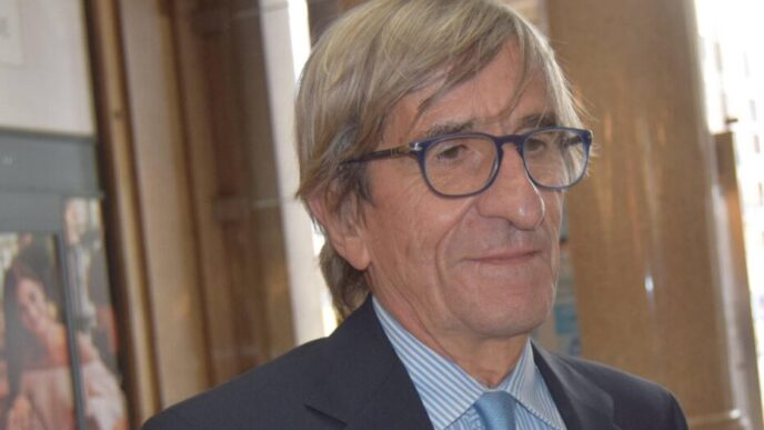 Accuse Di Responsabilita A Giu