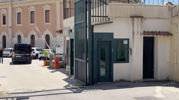 Aggressione Nella Casa Circond