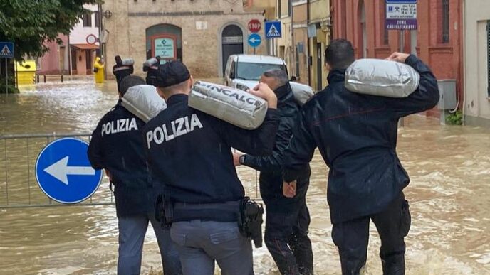 Ancona Sotto La Tempesta Oper