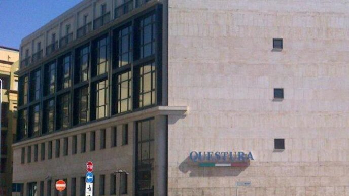 Arrestati Due Giovani Di Milan