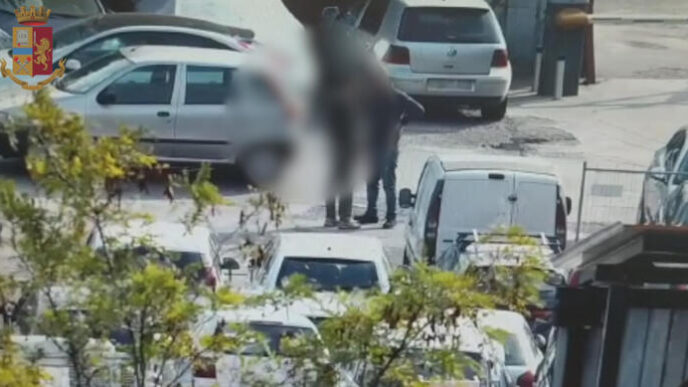 Arrestati Due Romeni Per Furto