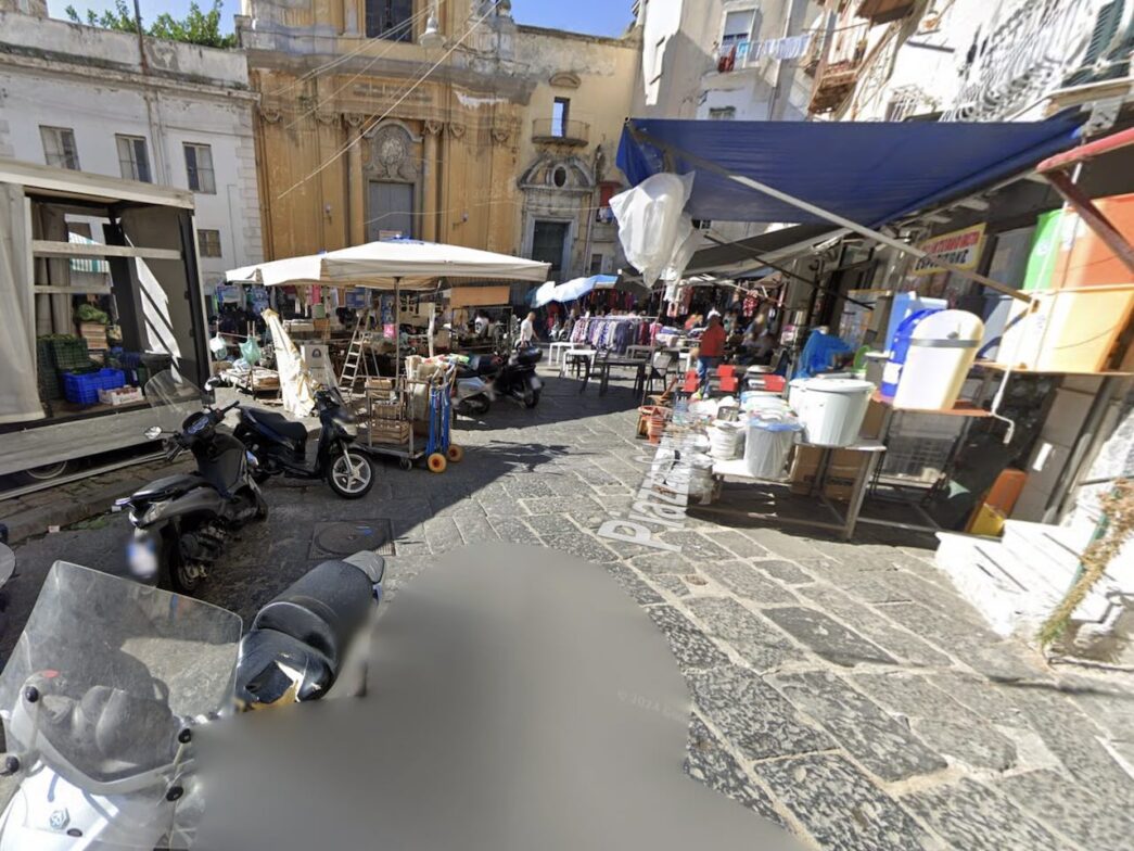 Arresto A Napoli Spaccio Di D