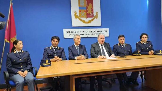 Cambio Di Guardia Alla Questur