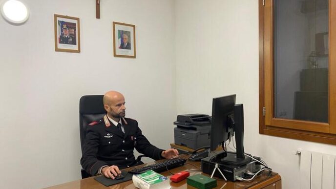 Carabinieri A Macerata Incont