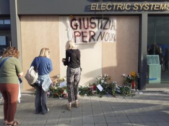 Corteo A Viareggio Per Nourdin