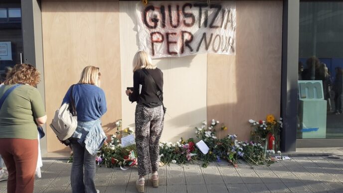 Corteo A Viareggio Per Nourdin