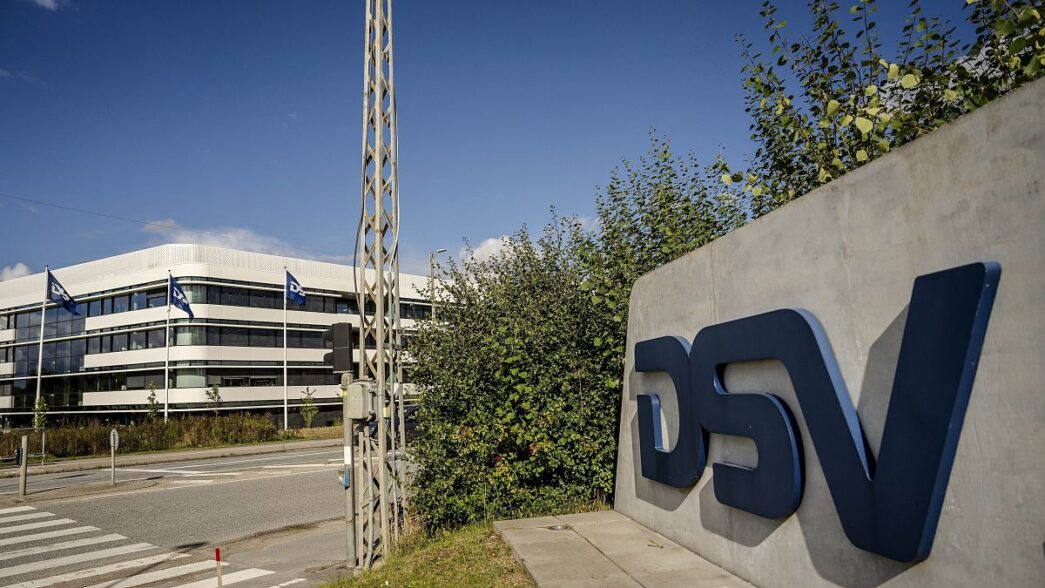 Dsv Acquisisce Db Schenker Na