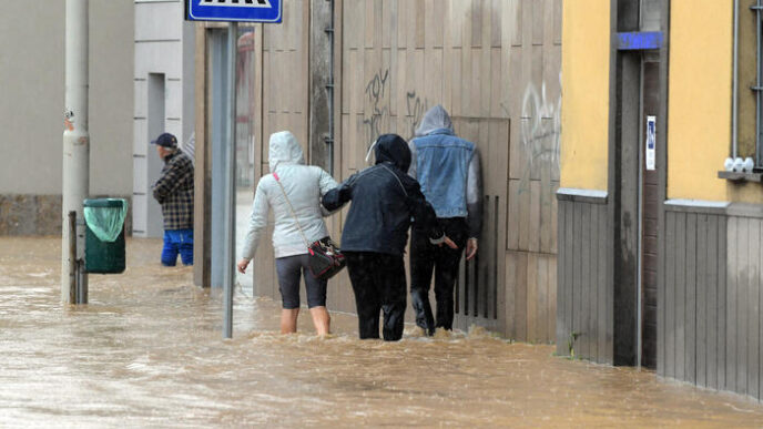 Emergenza A Milano Il Fiume S