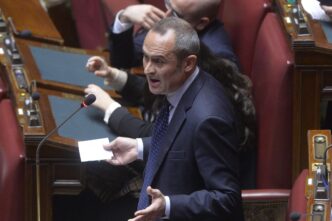 Enrico Costa Lascia Azione E A