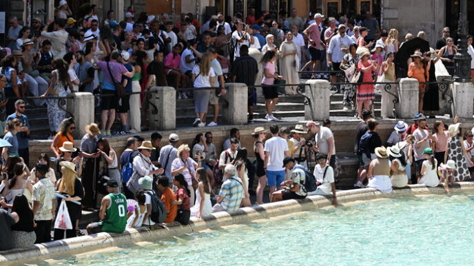 Fontana Di Trevi Accesso Cont