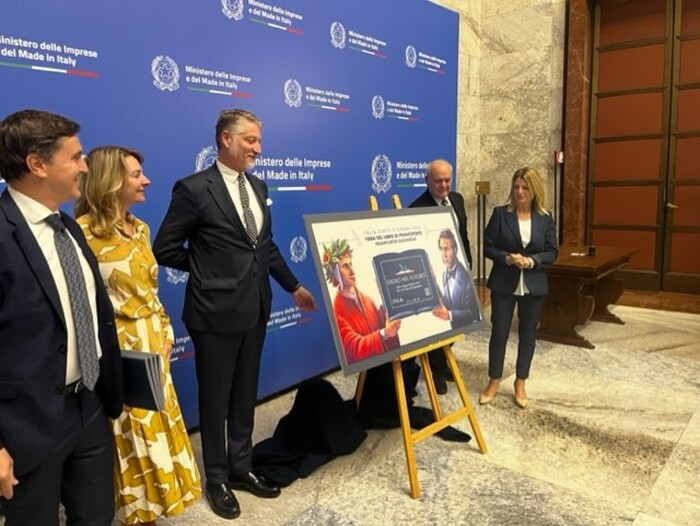Il Ministro Della Cultura Ales