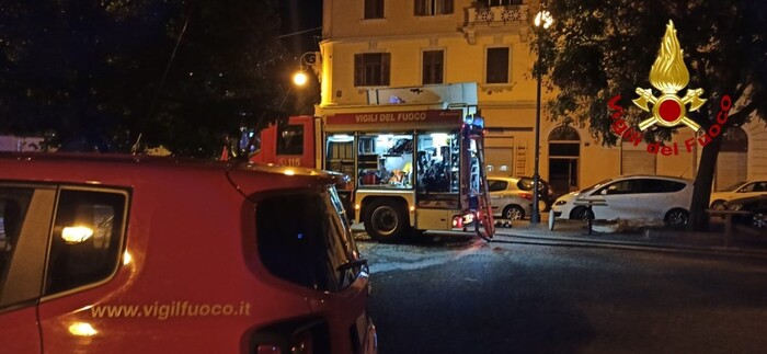 Incendio A Trieste Sei Intoss