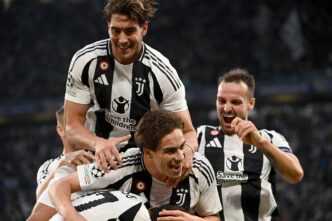 Juventus Domina Il Psv Eindhov