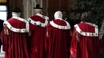 La Magistratura E La Politica